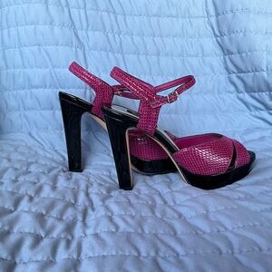 White House/Black Market Platform Shoes- NEW-7.5-Fuschia